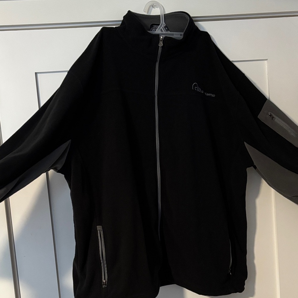 Cold Control Men's Black and Gray Performance Jacket